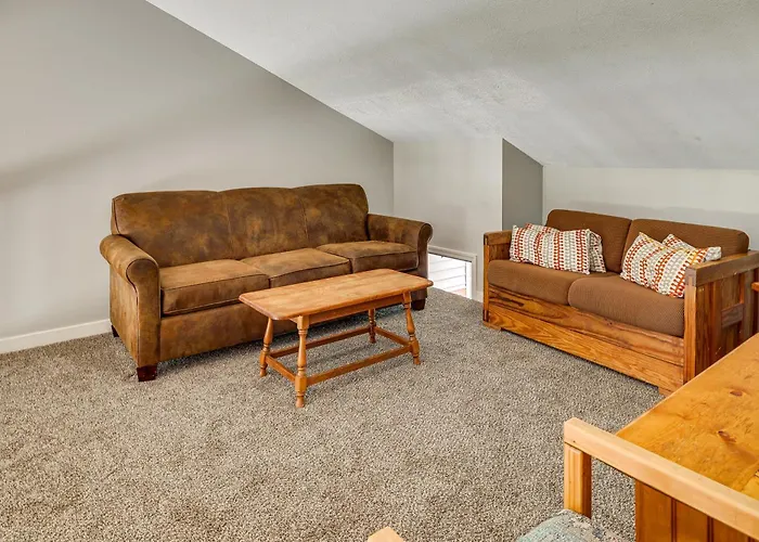 Near Big Boulder Mtn! Home W/ Fireplace & Games